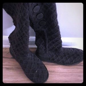 Tall sweater button Ugg boots